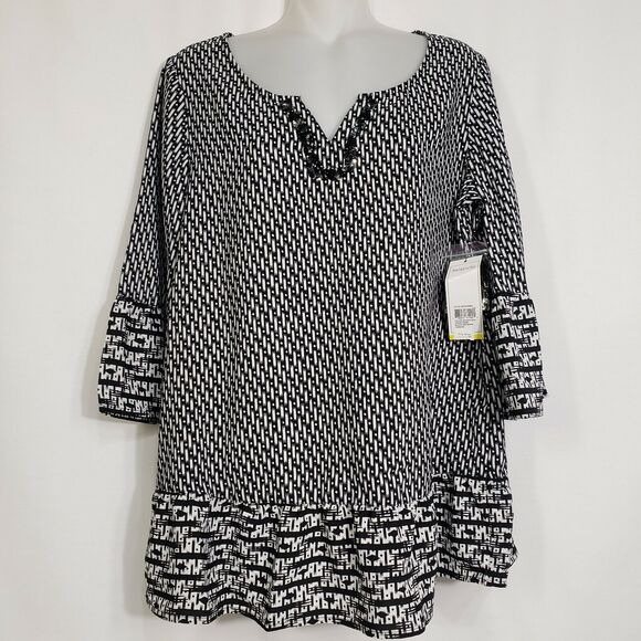 Relativity Women Blouse Medium 3/4 Bell Sleeve Black White Geometric Embellished - Picture 1 of 12